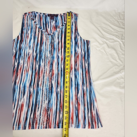 Gloria Vanderbilt Blue and White Sleeveless Tank Top - Picture 10 of 10